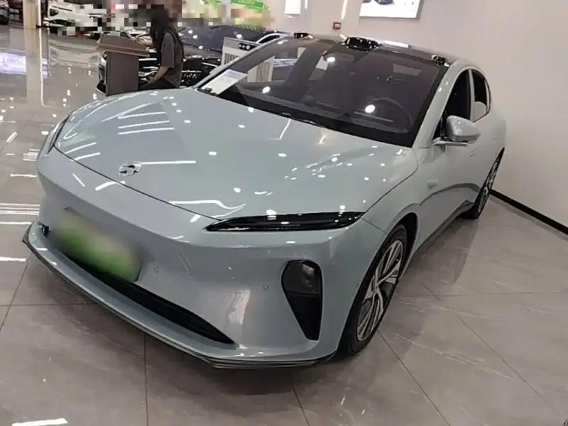 NIO ET5