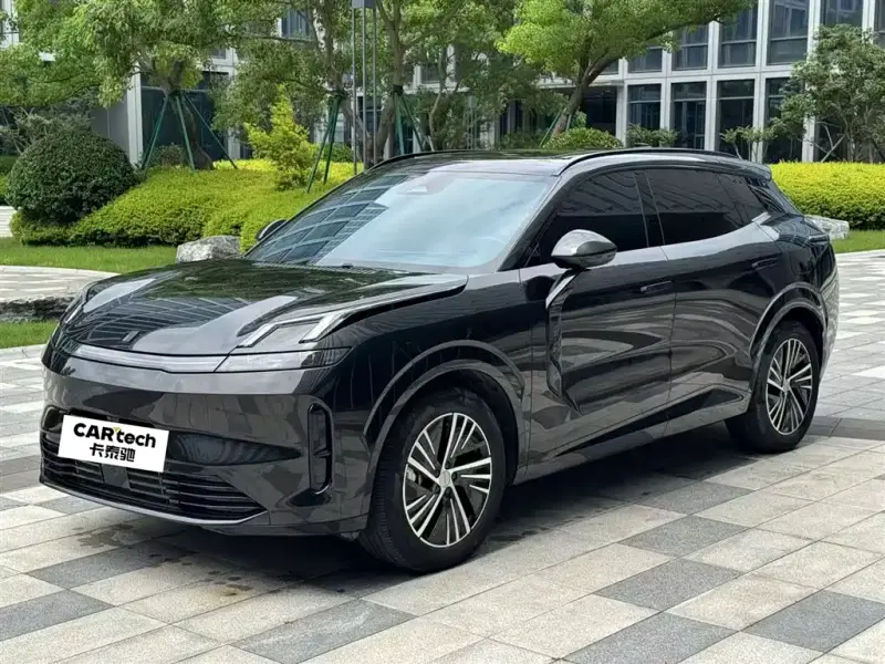 Lynk & Co 08 EM-P