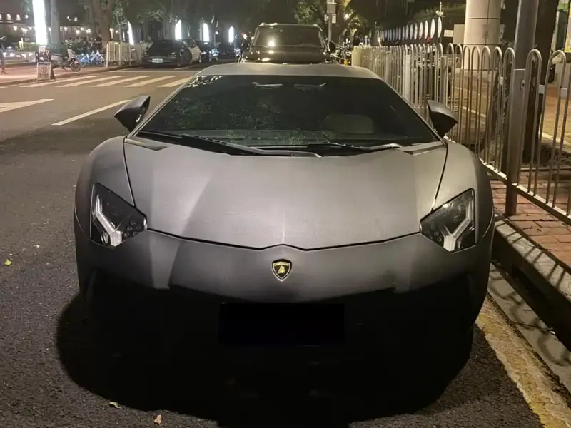 Lamborghini Aventador
