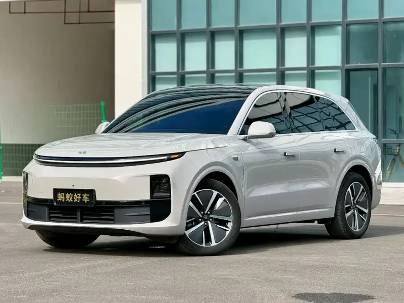 Li Auto L6