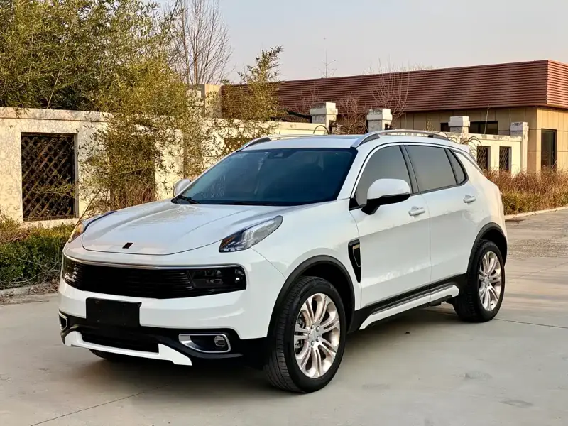 Lynk & Co 01