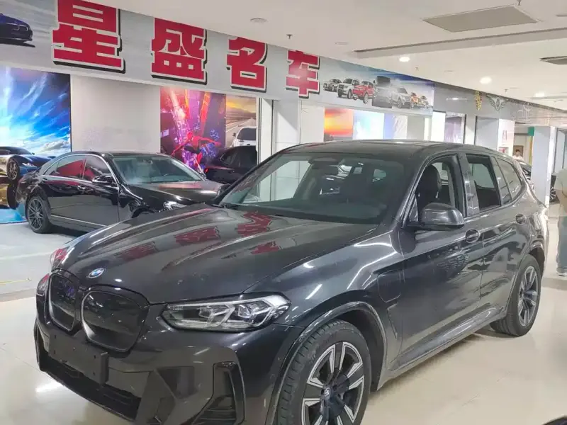 BMW iX3