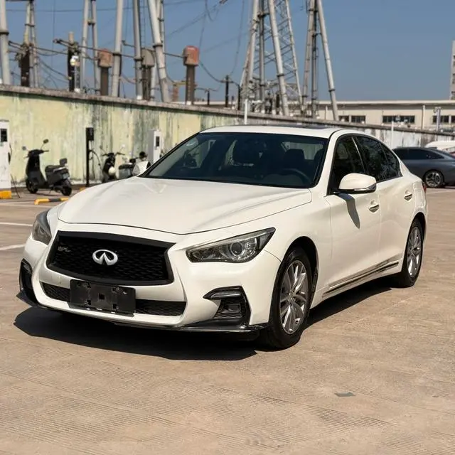 Infiniti Q50L