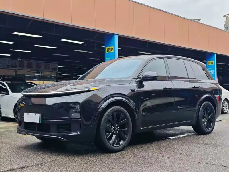 Li Auto L8