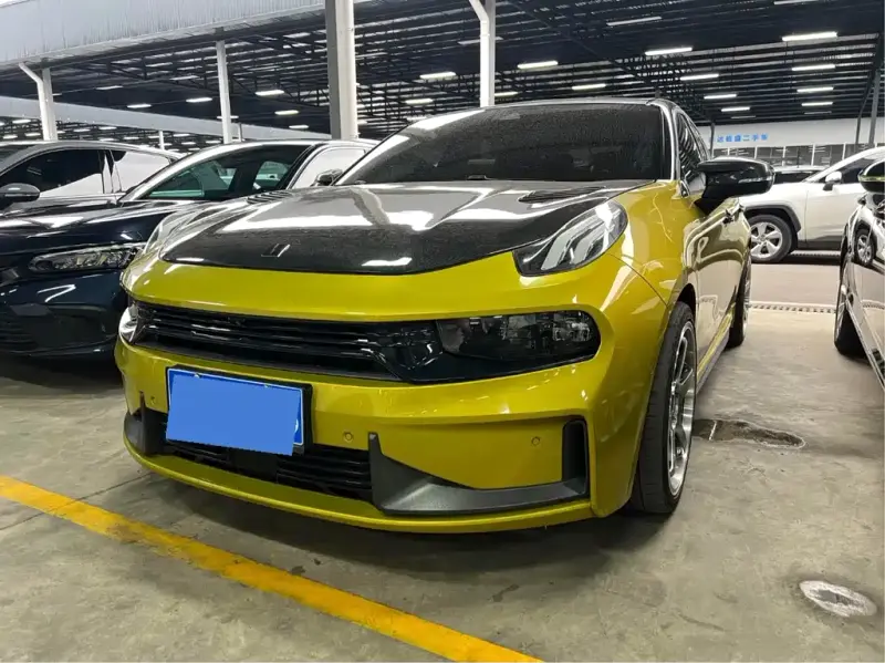 Lynk & Co 03