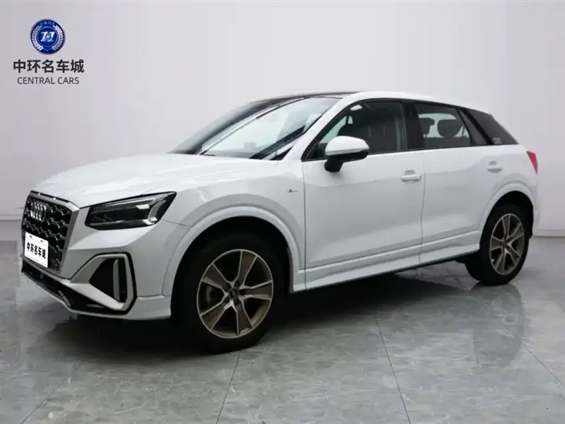 Audi Q2L