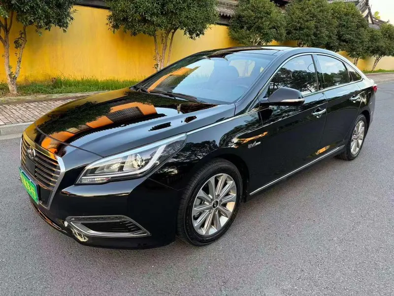 Hyundai Sonata LF