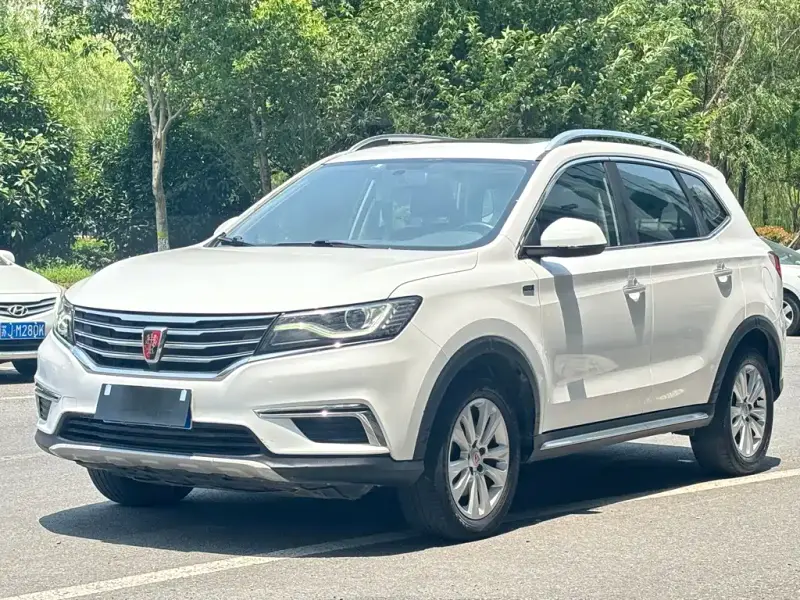 Roewe MG HS (RX5)