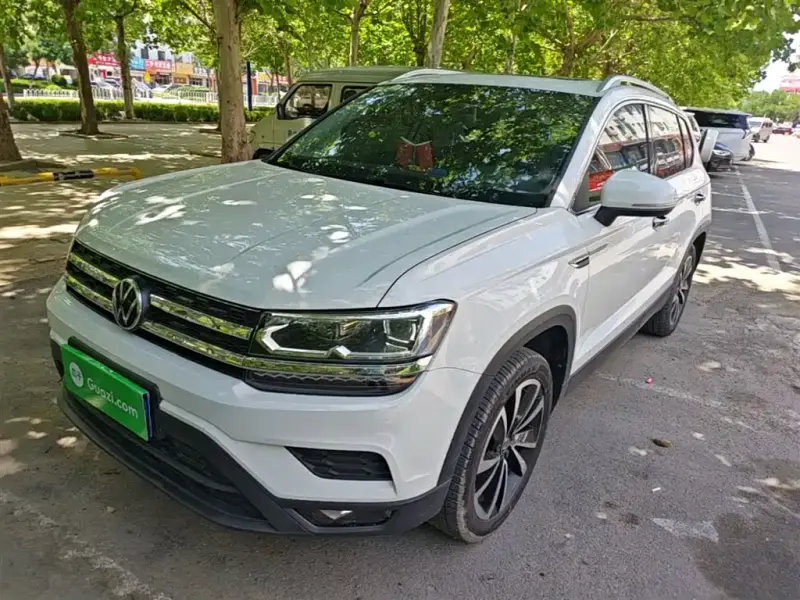 Volkswagen Tharu
