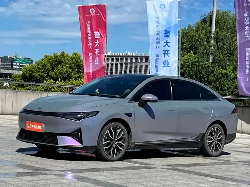 XPeng P5