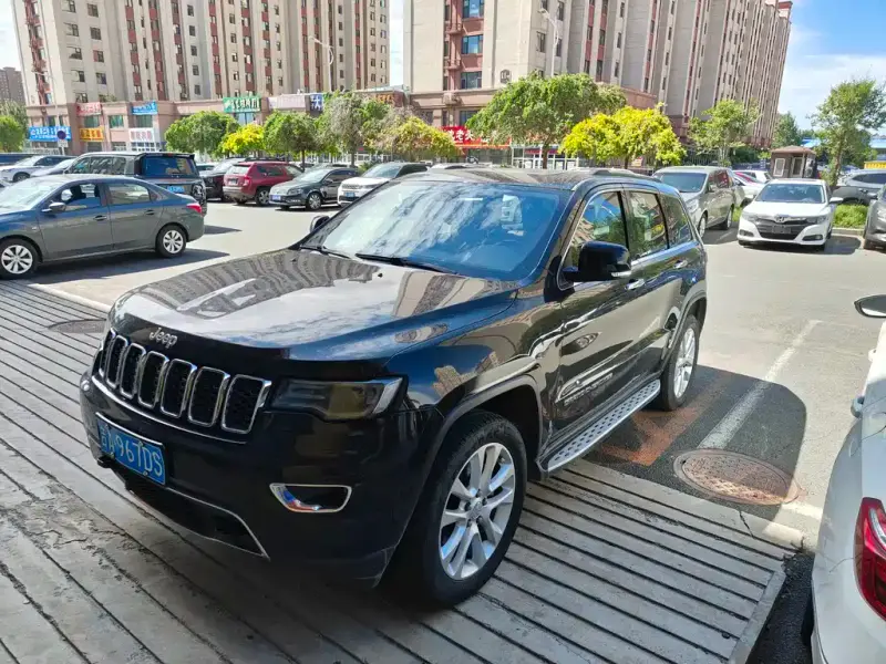 Jeep Grand Cherokee (Import)