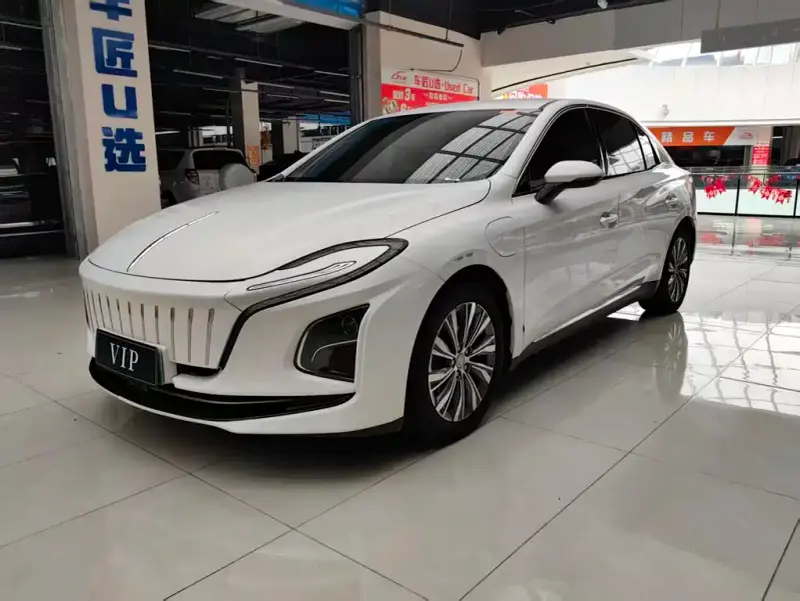 Hongqi E-QM5