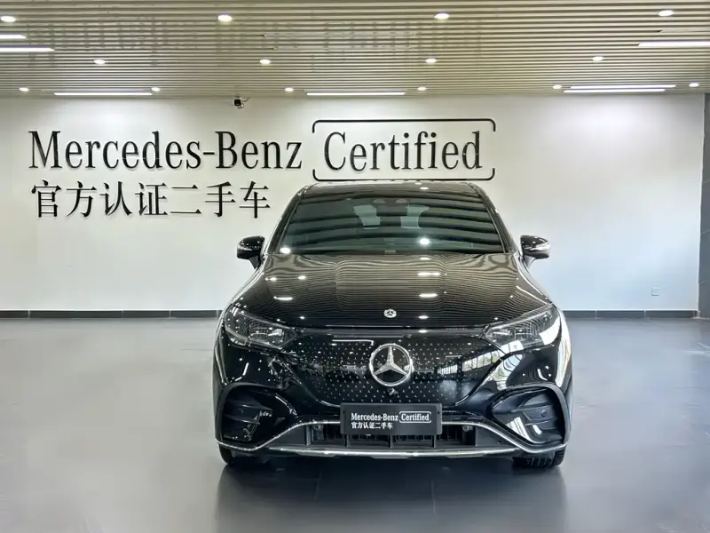 Mercedes-Benz EQE SUV