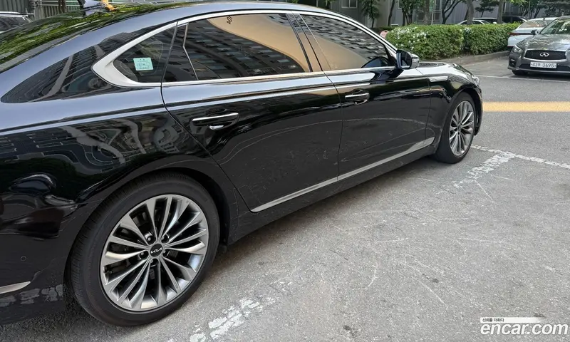 Kia Quoris (K9)