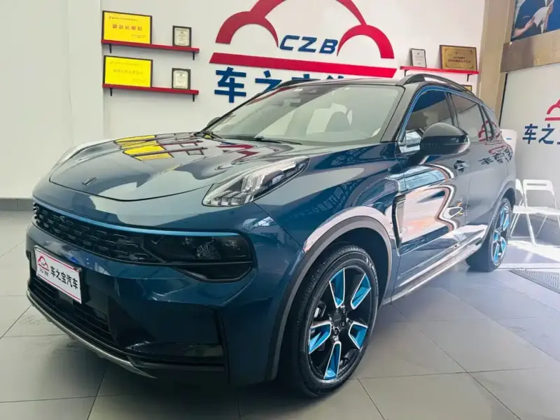 Lynk & Co 01