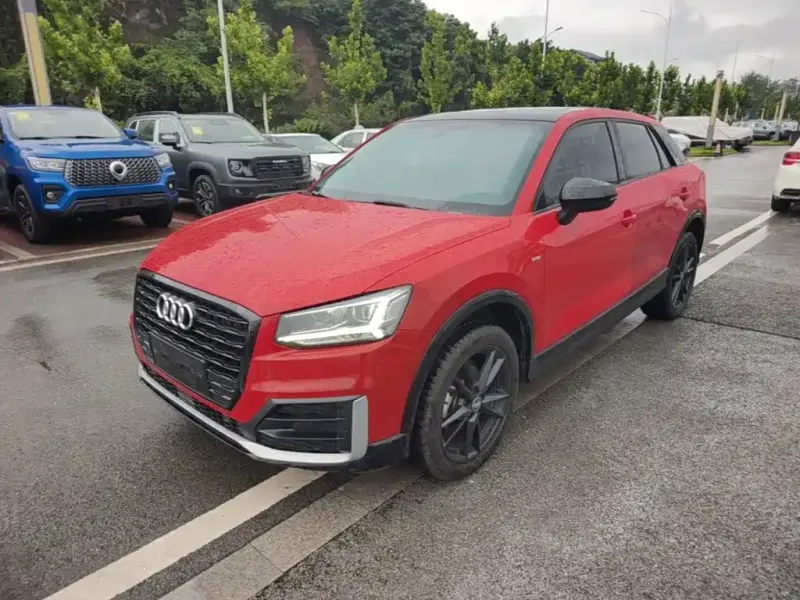Audi Q2L