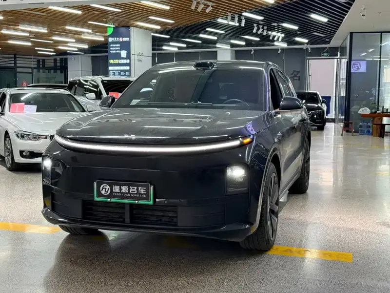 Li Auto L6