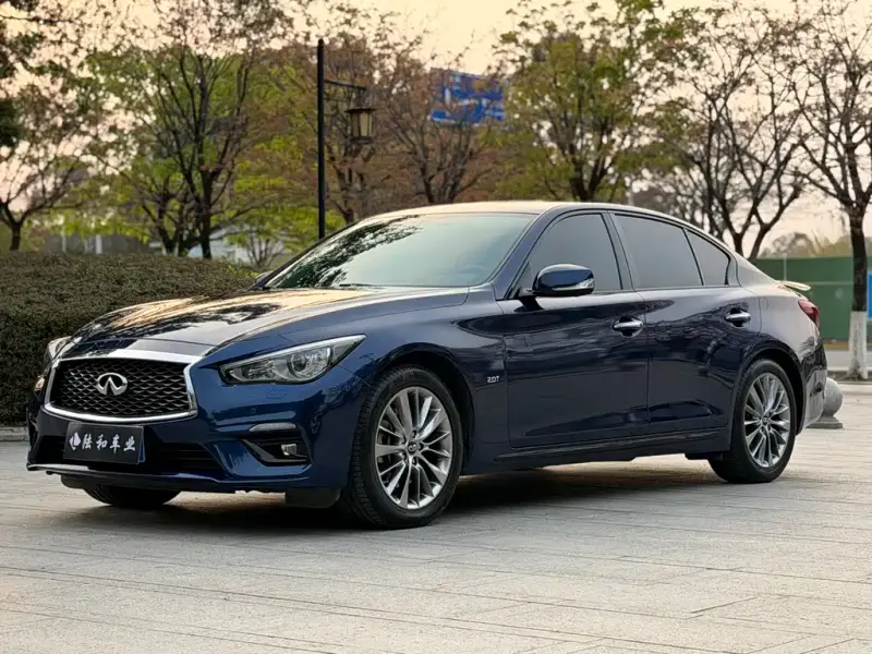 Infiniti Q50L