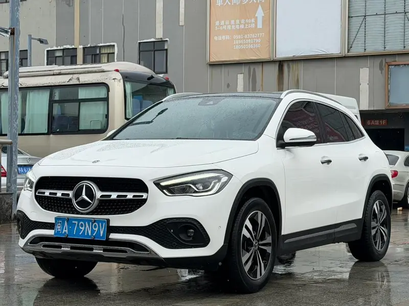 Mercedes-Benz GLA