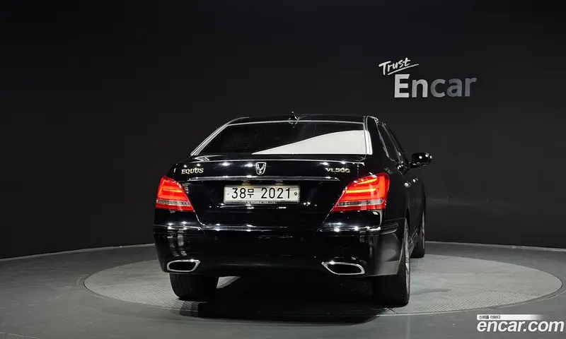 Hyundai Equus