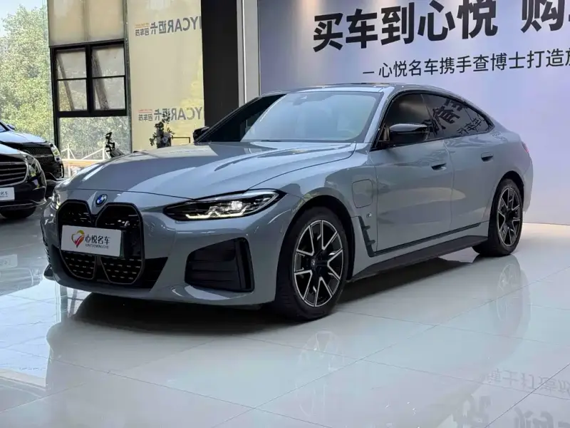 BMW i4