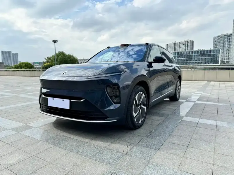 NIO ES8