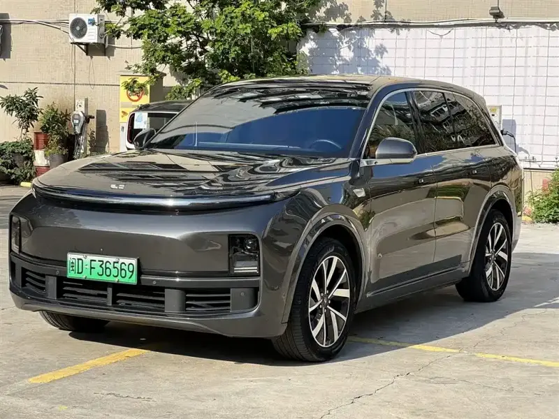 Li Auto L8