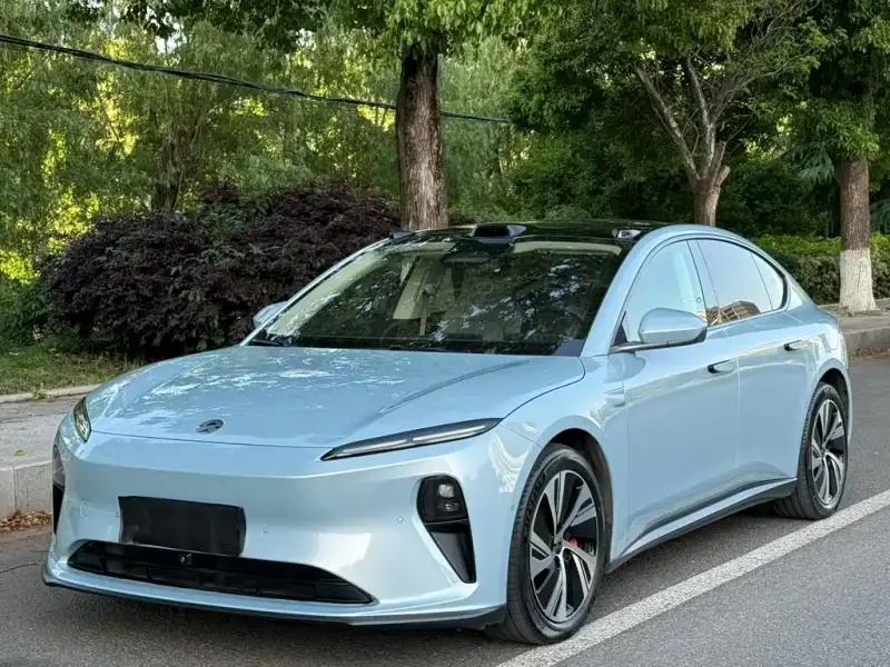 NIO ET5