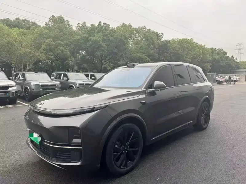 Li Auto L8