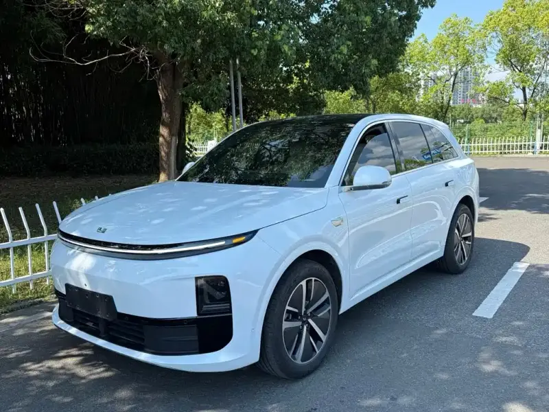 Li Auto L6