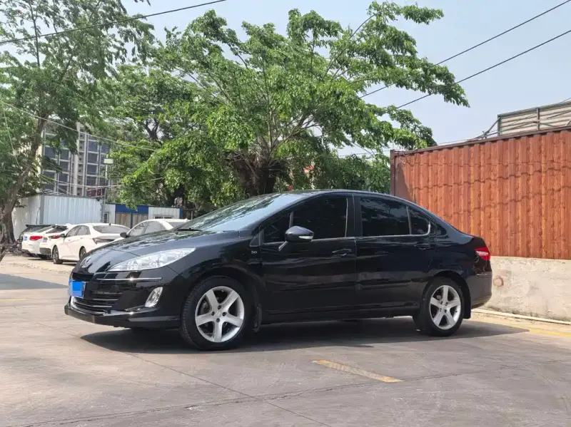 Peugeot 408