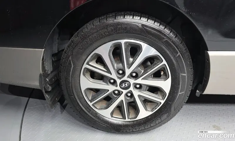 Hyundai H-1 (Starex)