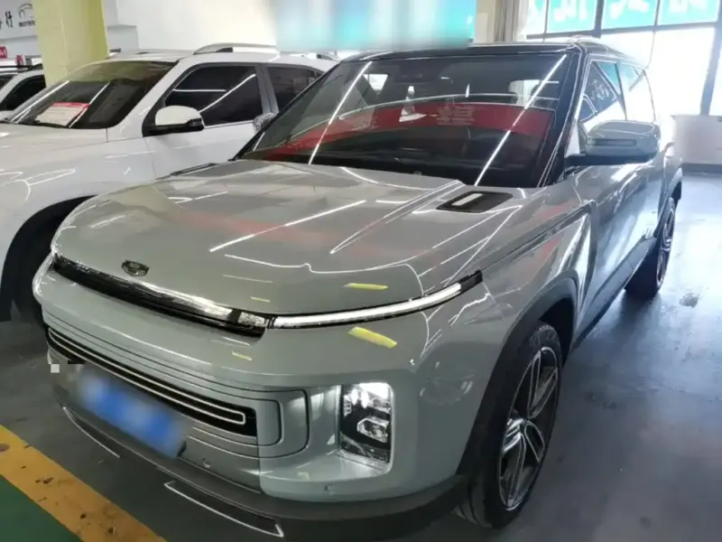 Geely ICON