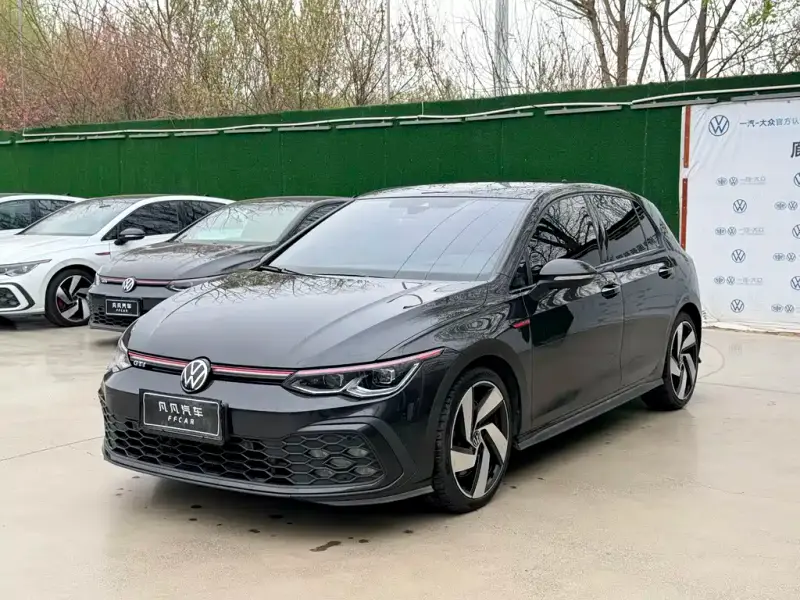 Volkswagen Golf GTI