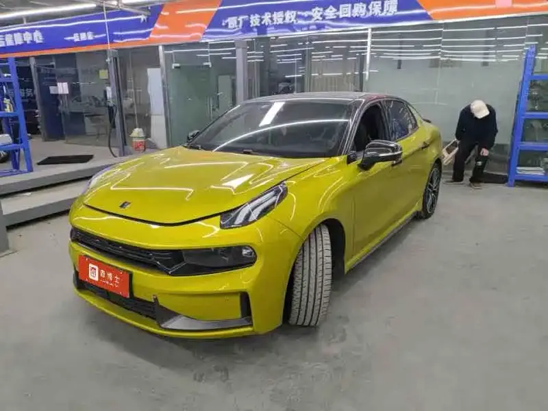 Lynk & Co 03
