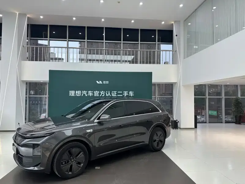 Li Auto L6