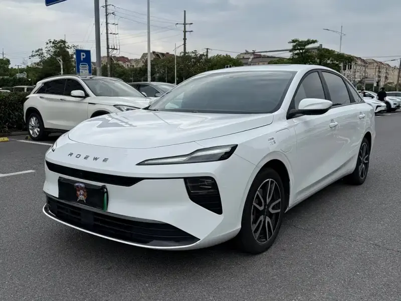 Roewe D6