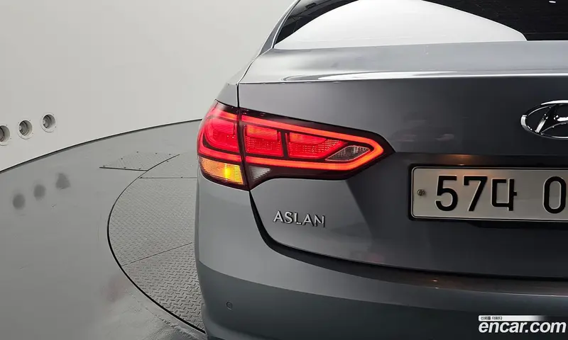 Hyundai Aslan