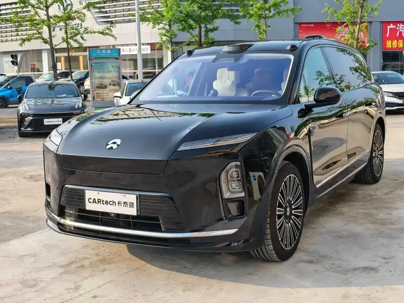NIO ES8