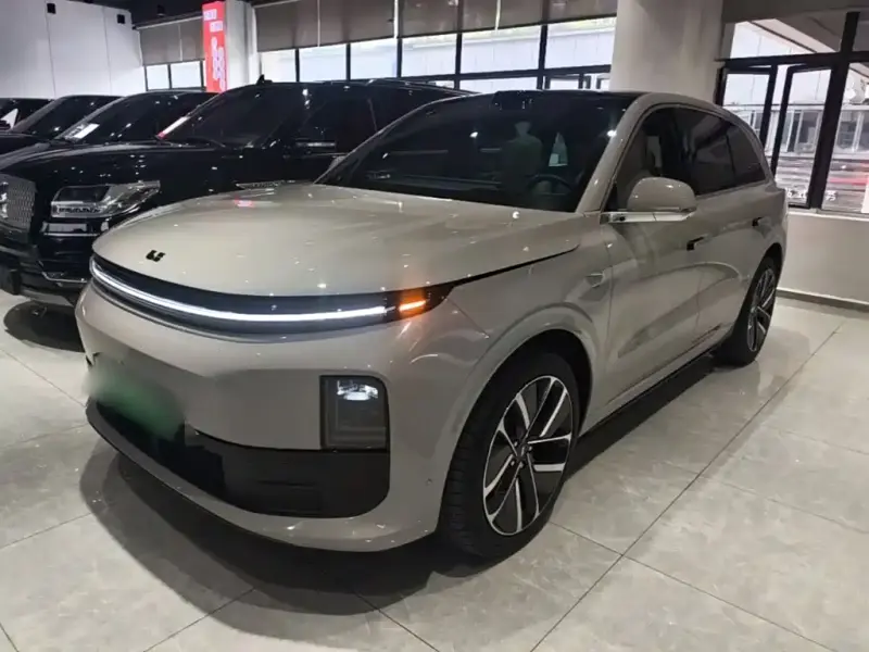 Li Auto L6
