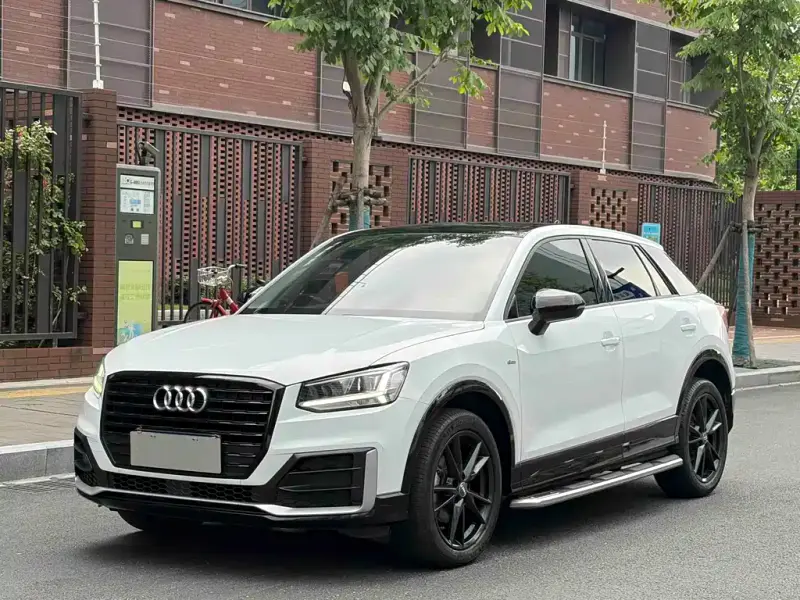 Audi Q2L