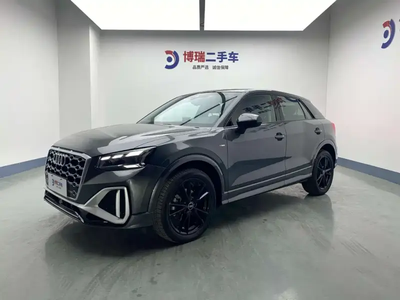 Audi Q2L