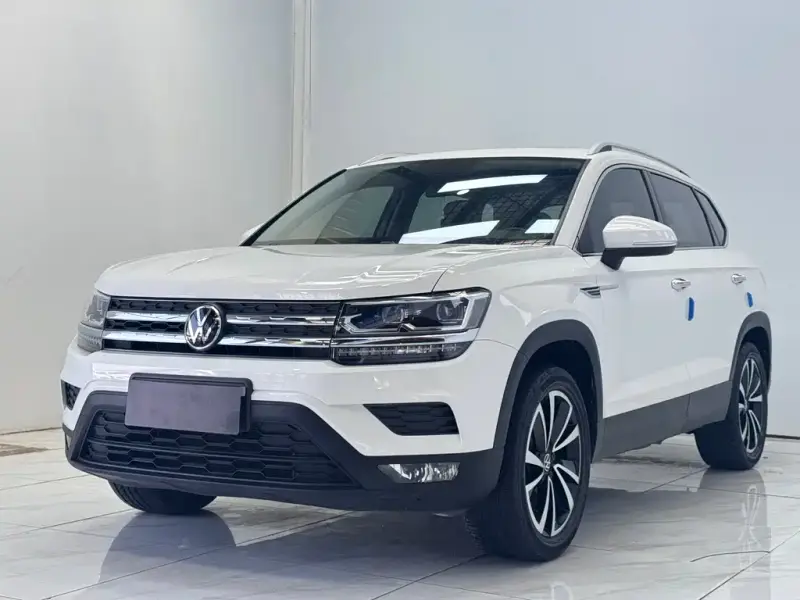 Volkswagen Tharu