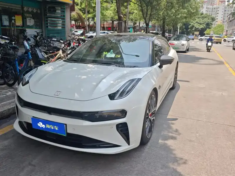 Zeekr 001