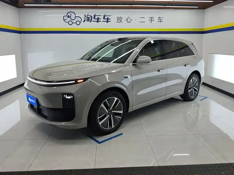 Li Auto L6