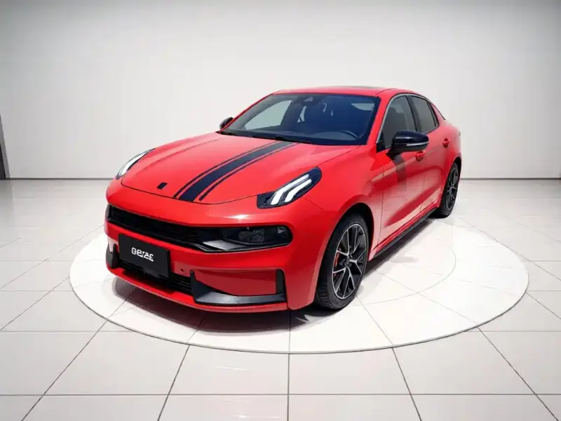 Lynk & Co 03