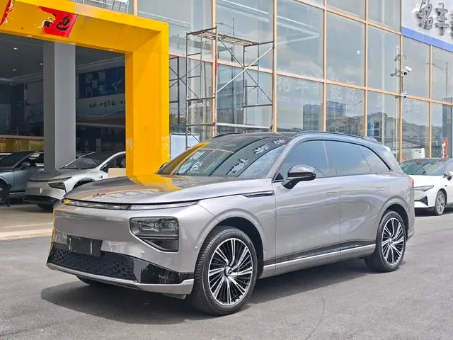 XPeng G9