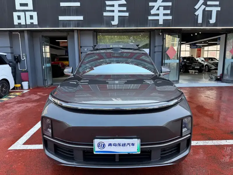 Li Auto L8