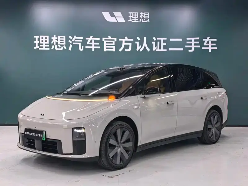 Li Auto i8