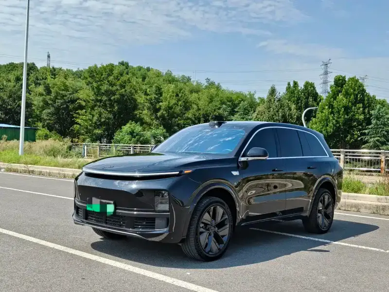 Li Auto L8
